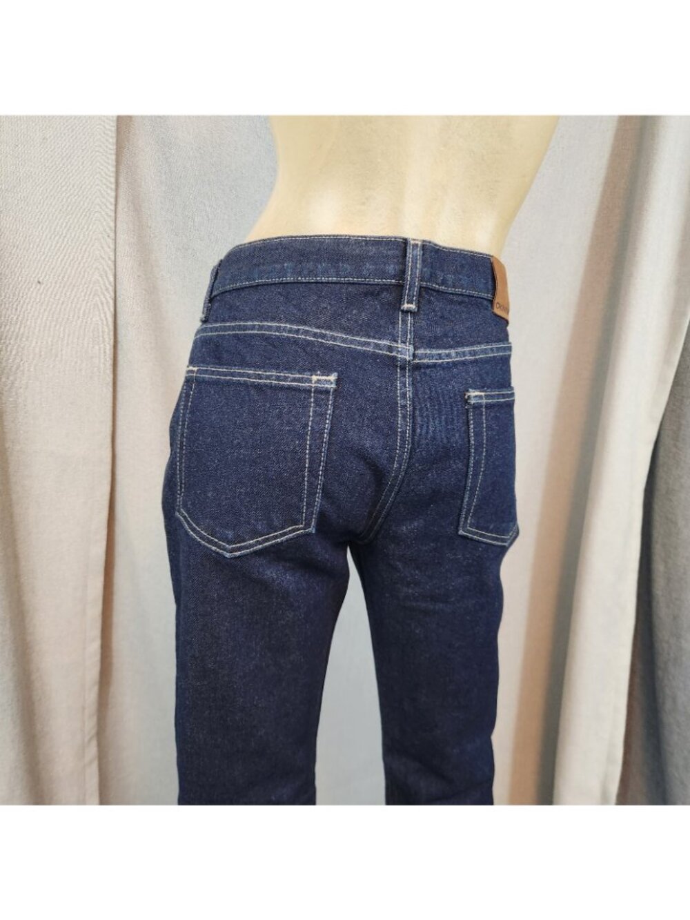 DKNY Jeans Dark Blue Straight Lg Mid Rise Denim Blue Jean Size 6 R LARGE 30 Wx32 - Picture 7 of 9